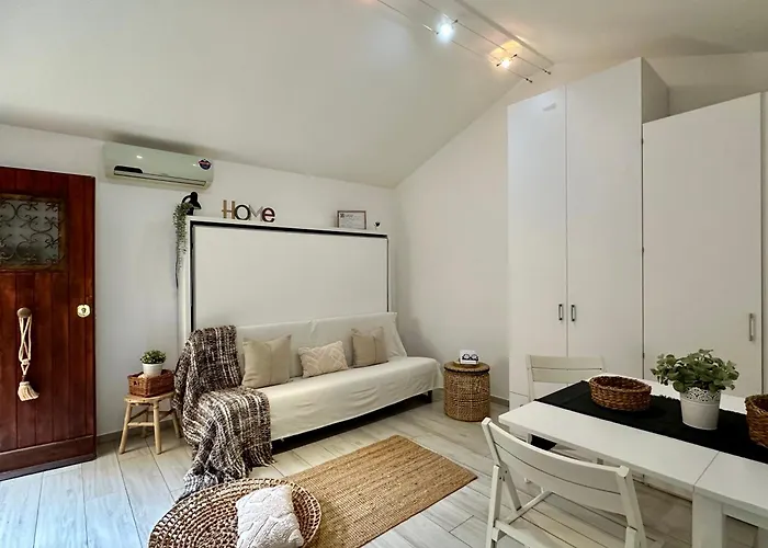 Eleonora House * רומא