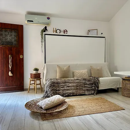 Eleonora House Dom wakacyjny *